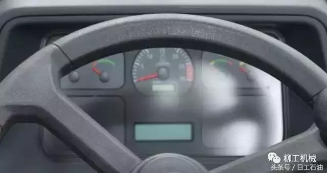 柳工亮馆仪式点亮2019北京工程展