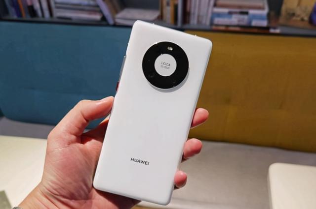 预算5000元买苹果、华为、小米还是OV？懂行人分析，少花冤枉钱