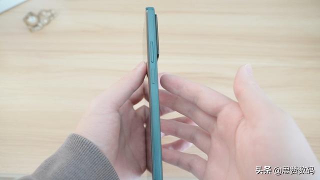 我居然说它是性价比神器，红米Redmi Note 11 Pro+详细体验测评