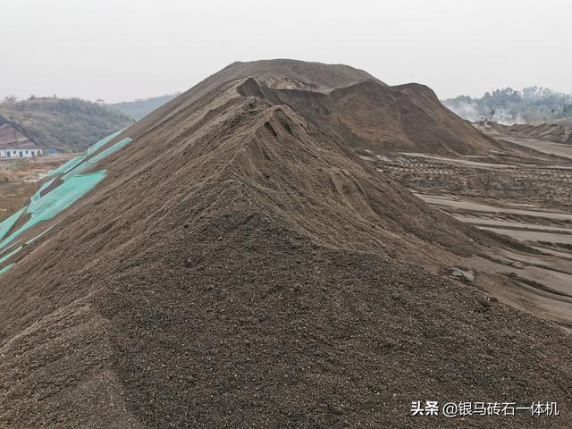 金矿尾矿制砖机生产线