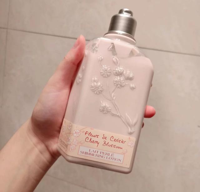汽车降温身体乳美白