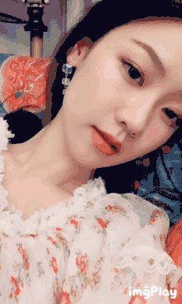 美女邪恶动态图图片：结束了，很去抽支烟