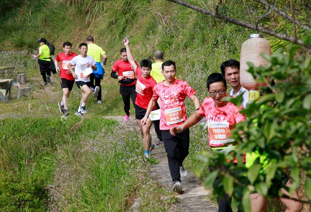 “首届雪山定向越野赛”入选2020泉州十大体育信休
