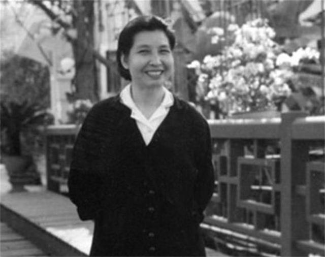 传奇女性曾志遗嘱：存款捐家乡，不进八宝山，骨灰撒在井冈山