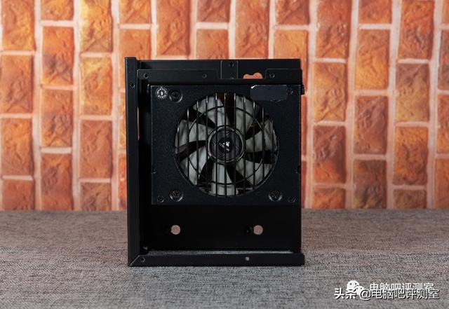 給妹妹裝一臺5600X+3060ti的A4主機
