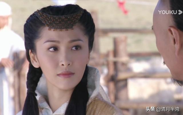 1994年黄海冰版《书剑恩仇录》,王菁华饰演霍青桐.