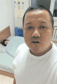 爆笑的动图GIF:谁知道它是怎么变绿的?