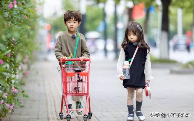 麦迪娜生二胎后，儿子的心路历程：从噘着嘴到好爱妹妹