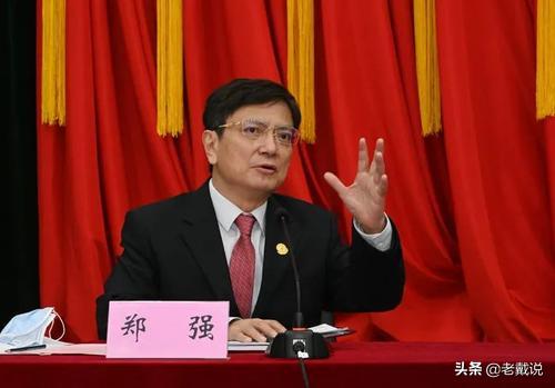 就在刚刚，美国正式批准向华为出售芯片，难道这是服软了吗？
