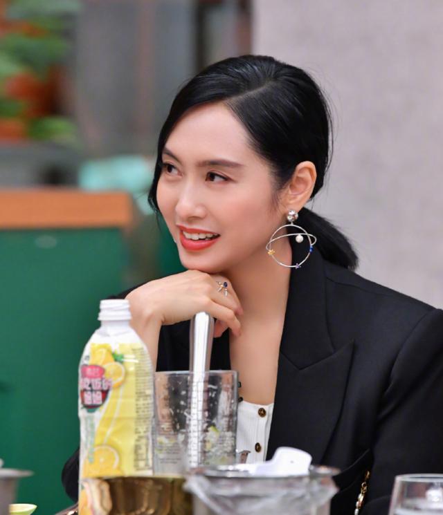 黄贯中的老婆是谁:嫂子大起底！张淇欧阳靖低调已婚？赵文卓黄贯中将宠妻进行到底