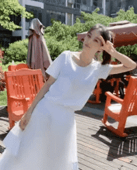 非常内涵的美女动态图：好好的一颗白菜，就这样被猪拱了