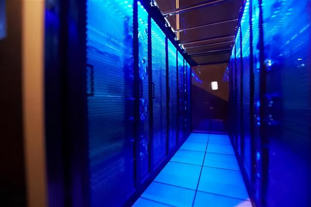 高需求、稳产量：2022服务器市场调研预览