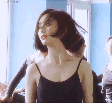 清纯美女性感GIF动图：佟丽娅，真的是太美了！