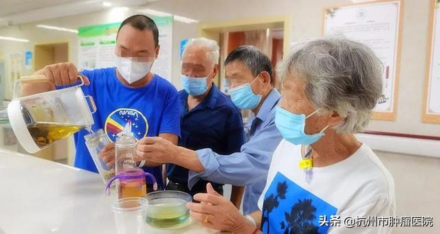 隔離病毒，不隔離愛，他們暖心關懷，向愛而行