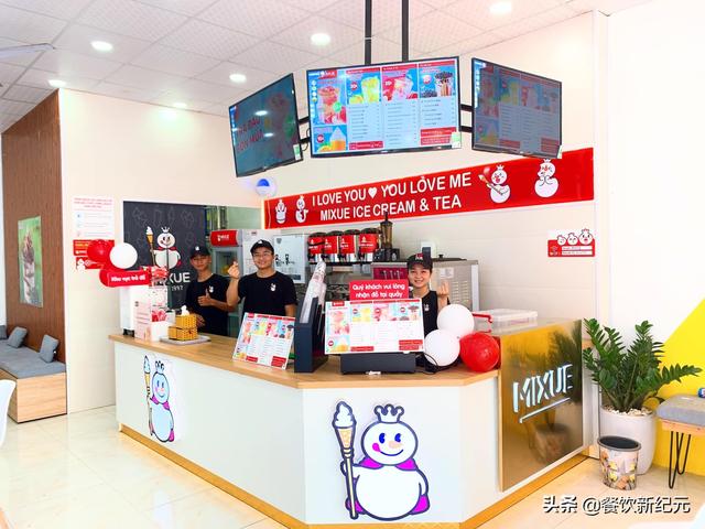 福建小伙在越南开奶茶店：早上6点顾客敲门，凌晨2点才打烊