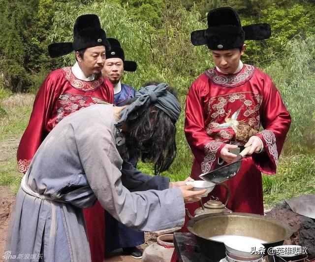 出演刑部尚书开济,修庆饰演朱桓,王洛勇出演郑士元,保剑锋出演秦升,杨