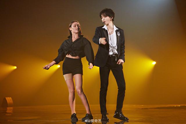 王俊凯跳舞怎么样（王俊凯跳舞完整版）