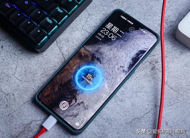 上市半年不到降價700元，256GB定價親民，體驗不輸華為P50Pro