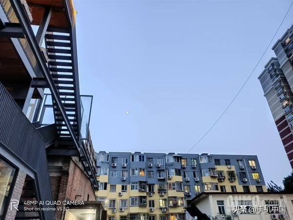 realme真我V5全面评测：当代年轻人的“奥利给”之选-第25张图片-9158手机教程网