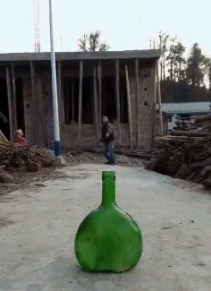 搞笑的动态图GIF：很有弹性，根本停不下来