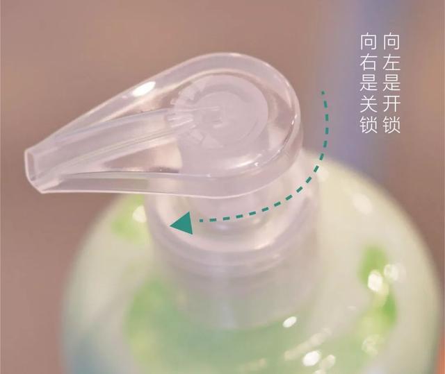 手背皮肤就长鸡皮一样