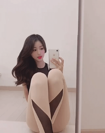动态激烈黄图：妹子拍着自己的胸脯说，这里受伤了