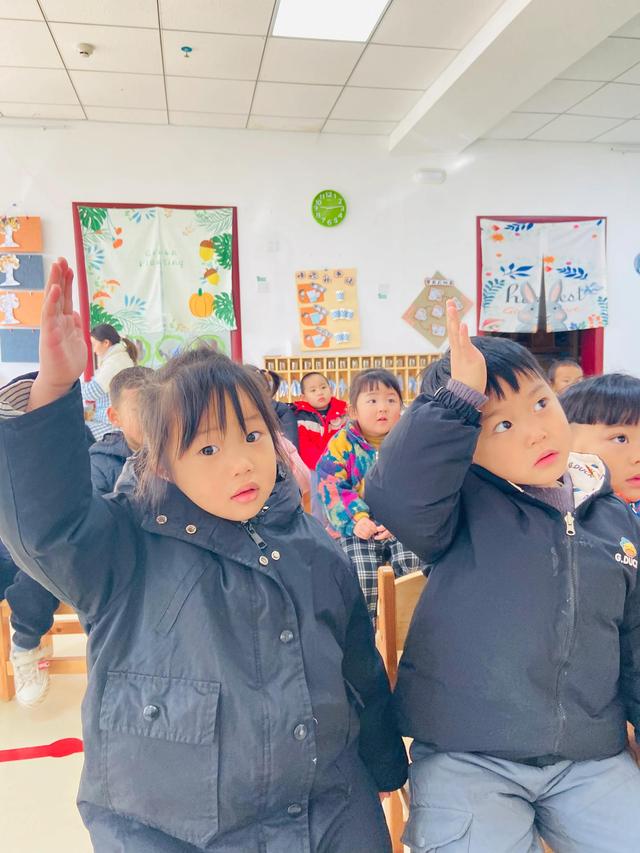 裕华幼儿园党支部“红色故事润童心”活动