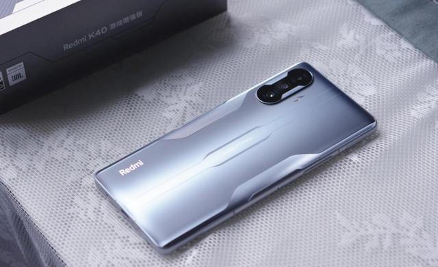 截至2021年8月，續航“最好”的五款手機，體驗黨可以入手瞭