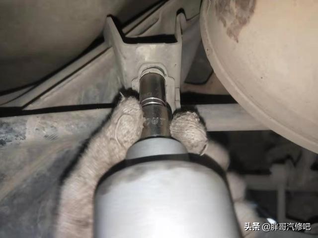 06中华骏捷后减震和悬挂价格，中华汽车减震器多少钱-第13张图片