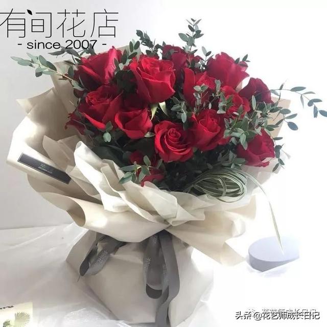 2朵玫瑰代表什么