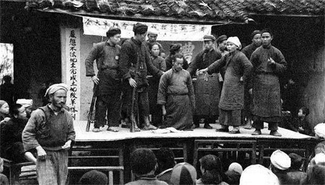 毛主席亲自下令，从速逮捕罗克绍并就地处决，罗克绍做了什么事？