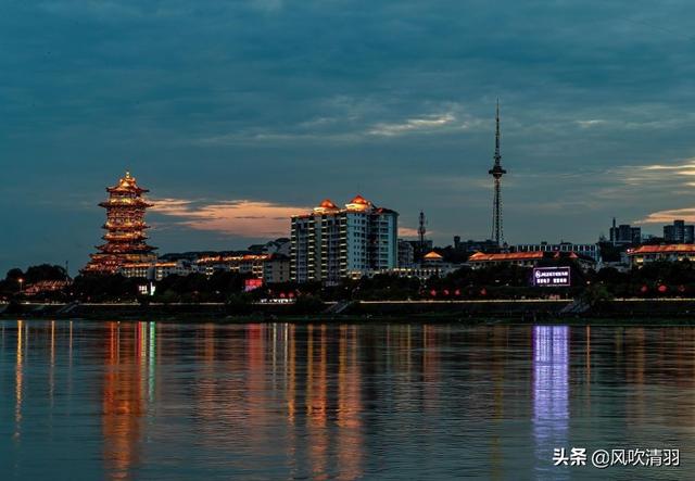 四川最“吃香”的3市，人口多产业强，百强里成都不再“独秀”