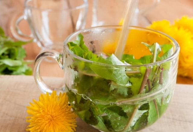 长期喝茶的人与喝白开水的人相比，哪种更健康？早了解早受益