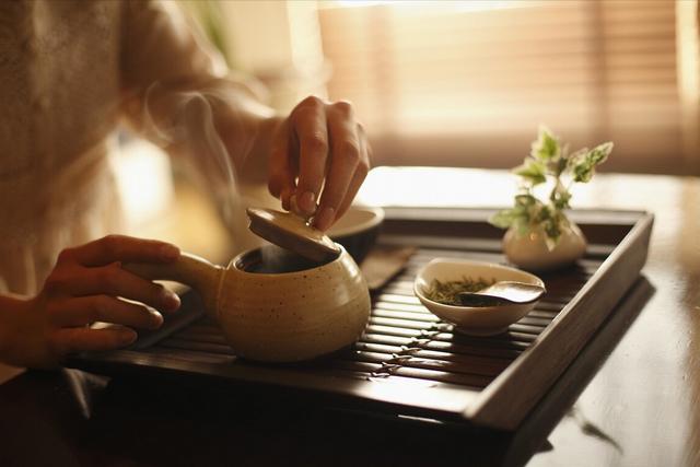 浓茶和淡茶，哪个更养人？看完这几点你就有答案了