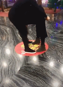 幽默的动态图gif图片：雪夜杀人案，暴力断头，凶手仓皇逃走