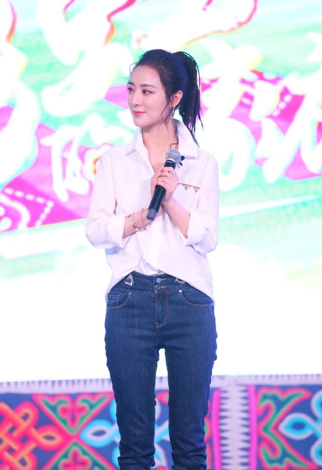 邓伦的“致富之路”，和他背后的3个女人