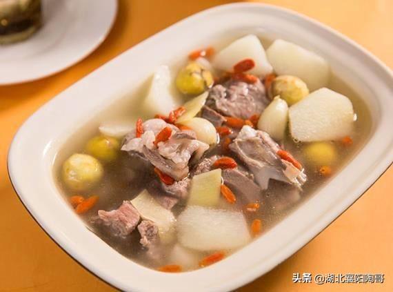 白露到，吃2粥，饮2水，喝2汤，润秋燥解秋乏，开启健康养生模式