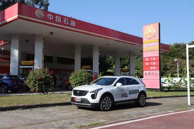 凯迪拉克仪表盘怎么显示油耗(凯迪拉克油耗在哪显示)