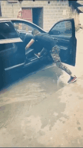 幽默的动态图片GIF：这舞是不是要火，太沙雕了