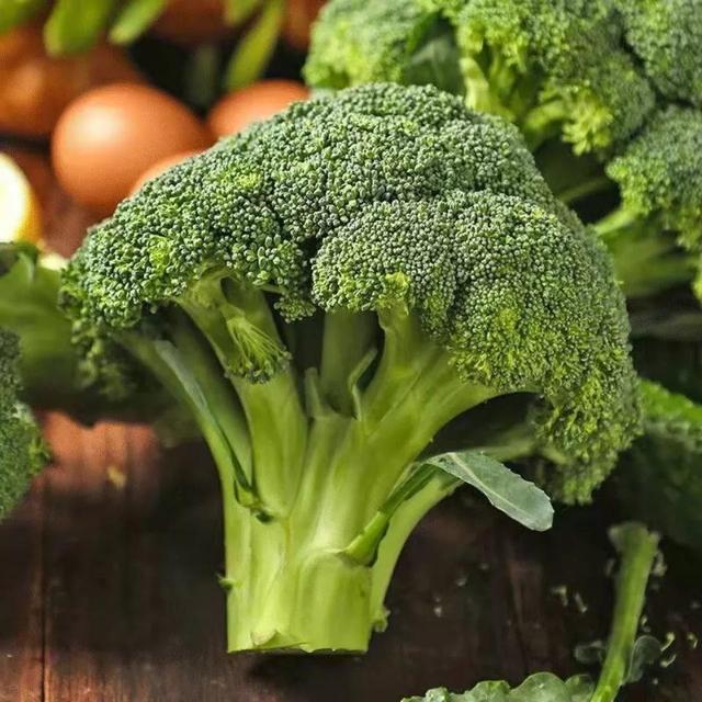 立冬后记得给孩子吃6种食物，对眼睛好，价格不高，人人买得起