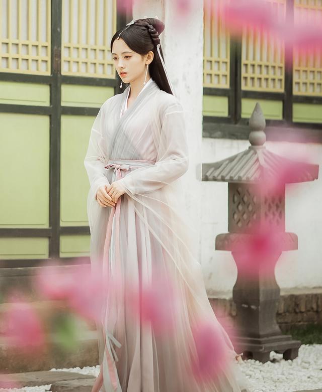 鞠婧祎汉服(鞠婧祎汉服超仙图片)-天晟网