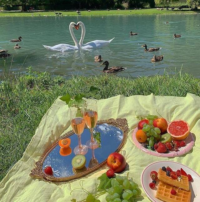 封面背景图(封面背景图高级感)