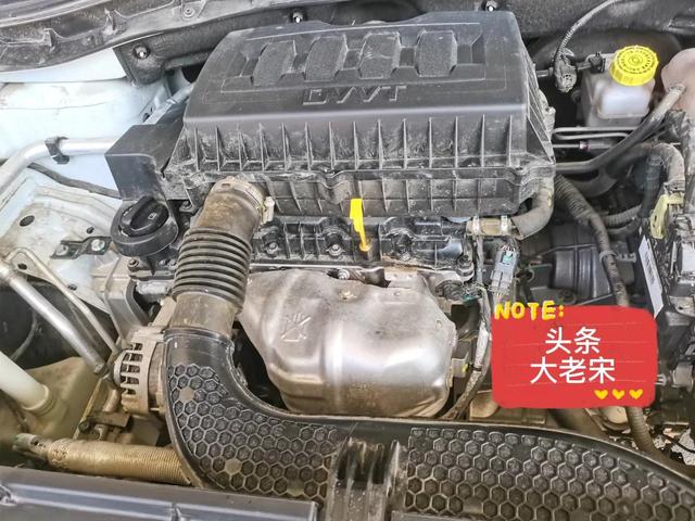 发动机号在车哪个位置(汽车发动机号在哪位置)