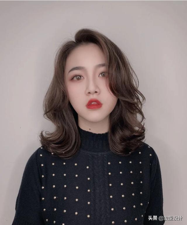 2020最洋气的减龄发型中长发中长发推荐发型