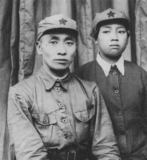 他18岁迎娶陈赓妹妹，爱妻病逝后多年不娶，55年被授予大将军衔