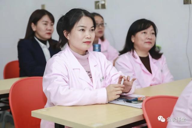 金职伟业463期母乳喂养指导班顺利结业，专业教学获学员高度认可