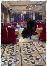 爆笑的GIF动态图：妹子的这个装置，功能一定很强大吧