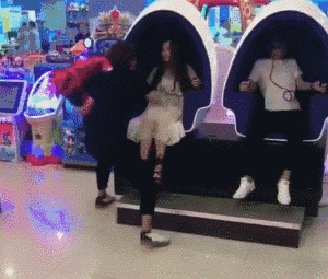 美女的内涵GIF图：你女朋友都被人拐跑了