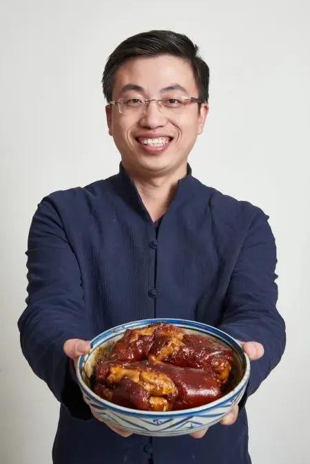 王小卤创始人王雄 图源:网络2018年,在和拉面说,小仙炖等创始人牡 