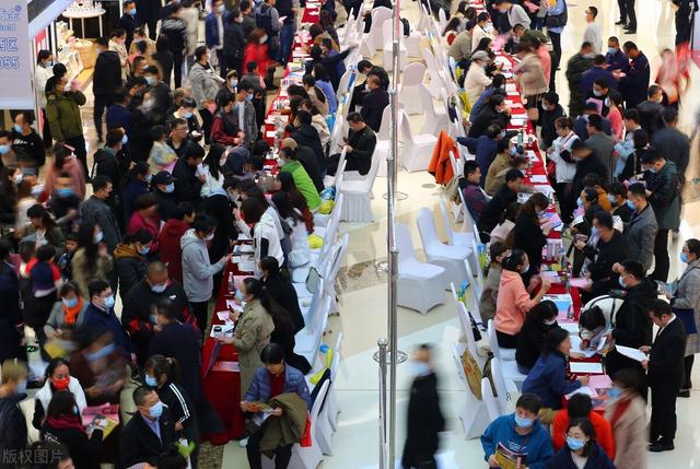 台媒热议，阿里腾讯华为等科技大厂疯抢软件工程师